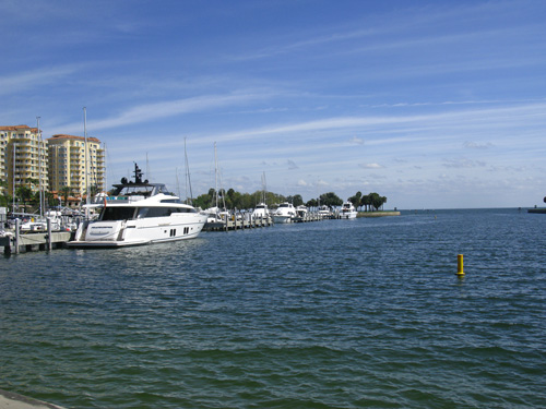 A beutiful view into the North Yacht Basin. The Law Of Attraction works.